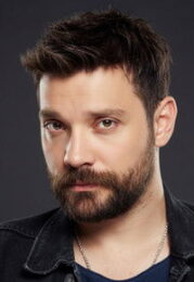 Oğuzhan Uğur