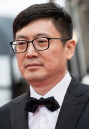 刁亦男