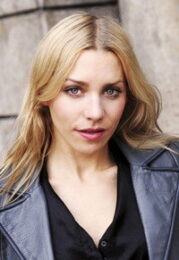 Julia Dietze